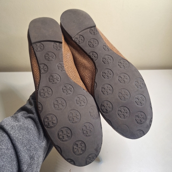 TORY BURCH Reva coconut brown stingray logo detail ballet flats SZ 7 - Picture 7 of 7